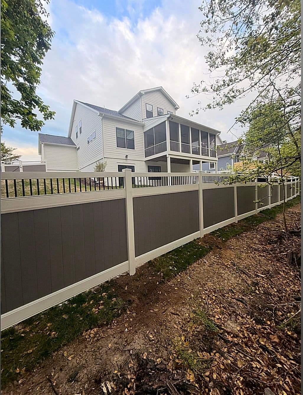 Privacy Fence with Aluminum Spindle Topper That Actually Looks Custom