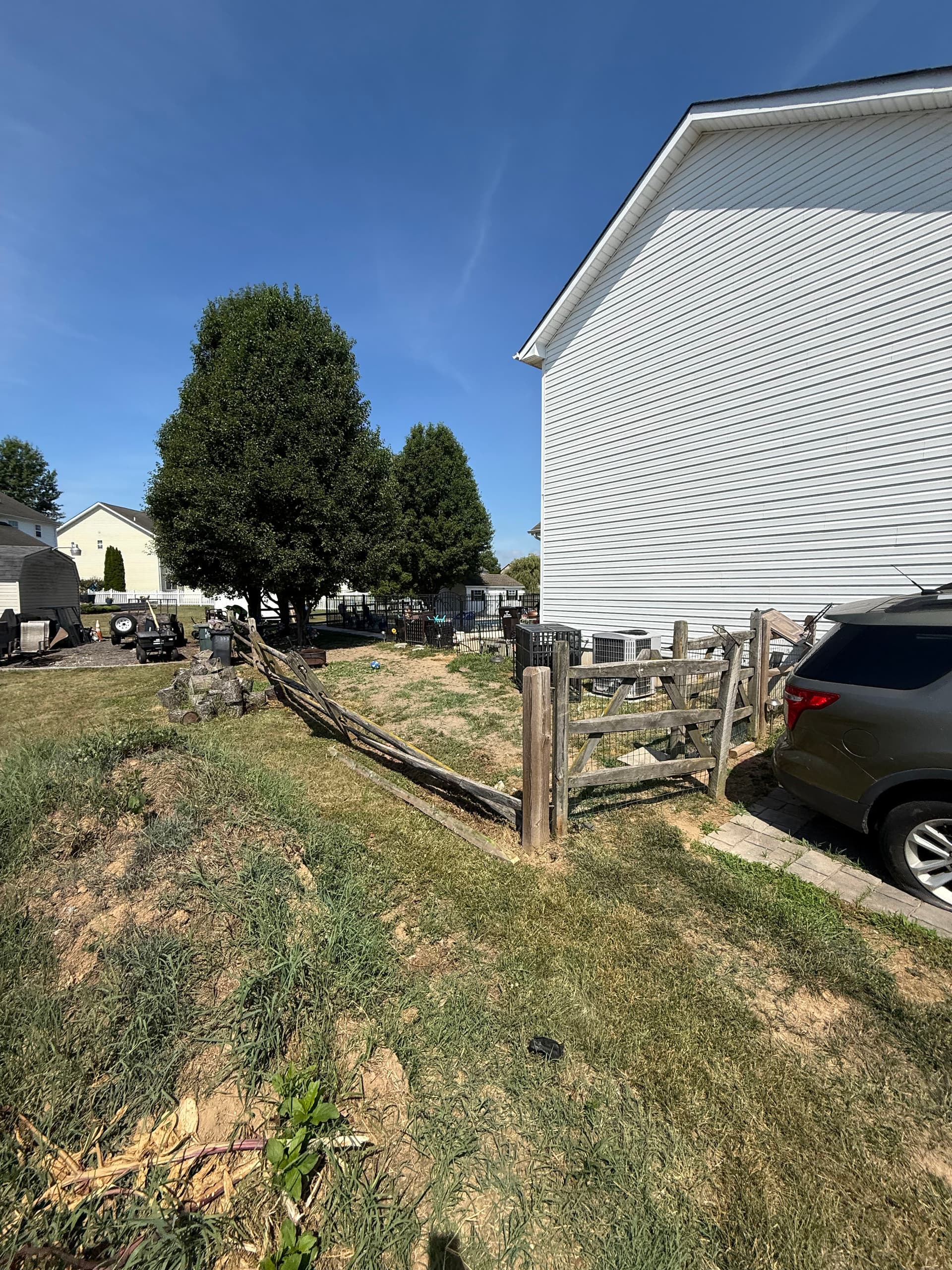 Old Rotting Fence Replaced With a Clean White Vinyl Install