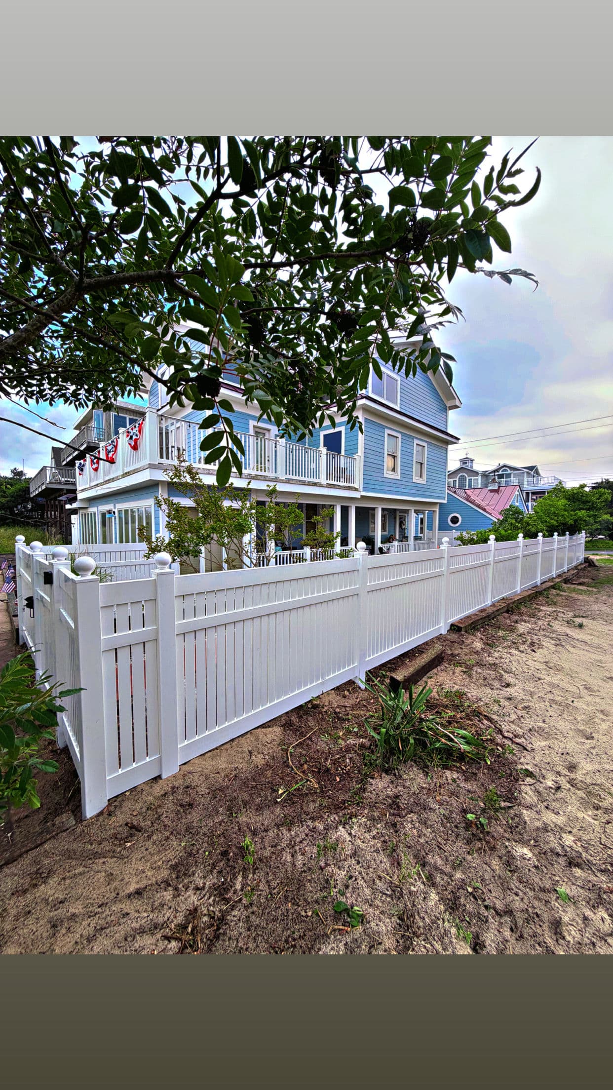 White Vinyl Semi-Privacy Fence with Ball Cap Posts