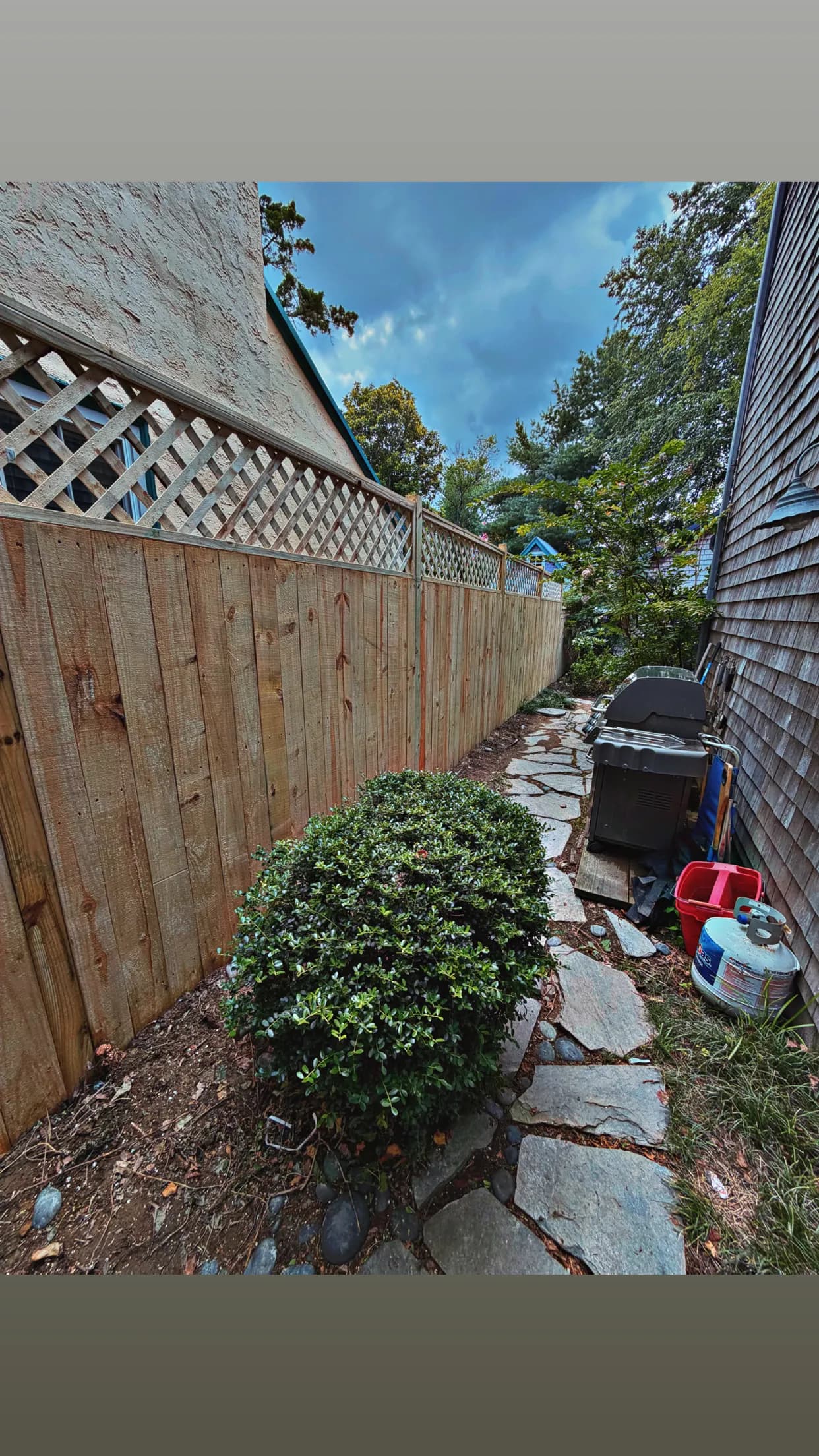 Gallery photos for Custom Wood Fence with Lattice Top Fits Right In: Image #7