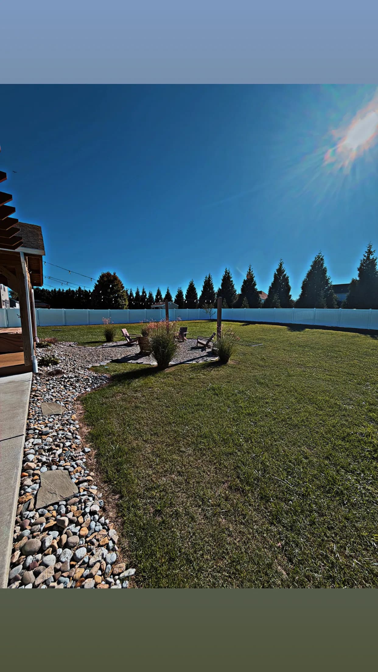 Gallery photos for Full Backyard Vinyl Privacy Fence with Trash Can Enclosure: Image #7